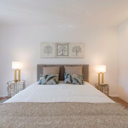 Lovelystay - Downtown Balcony Apartment With Free Parking OOporto Exteriör bild