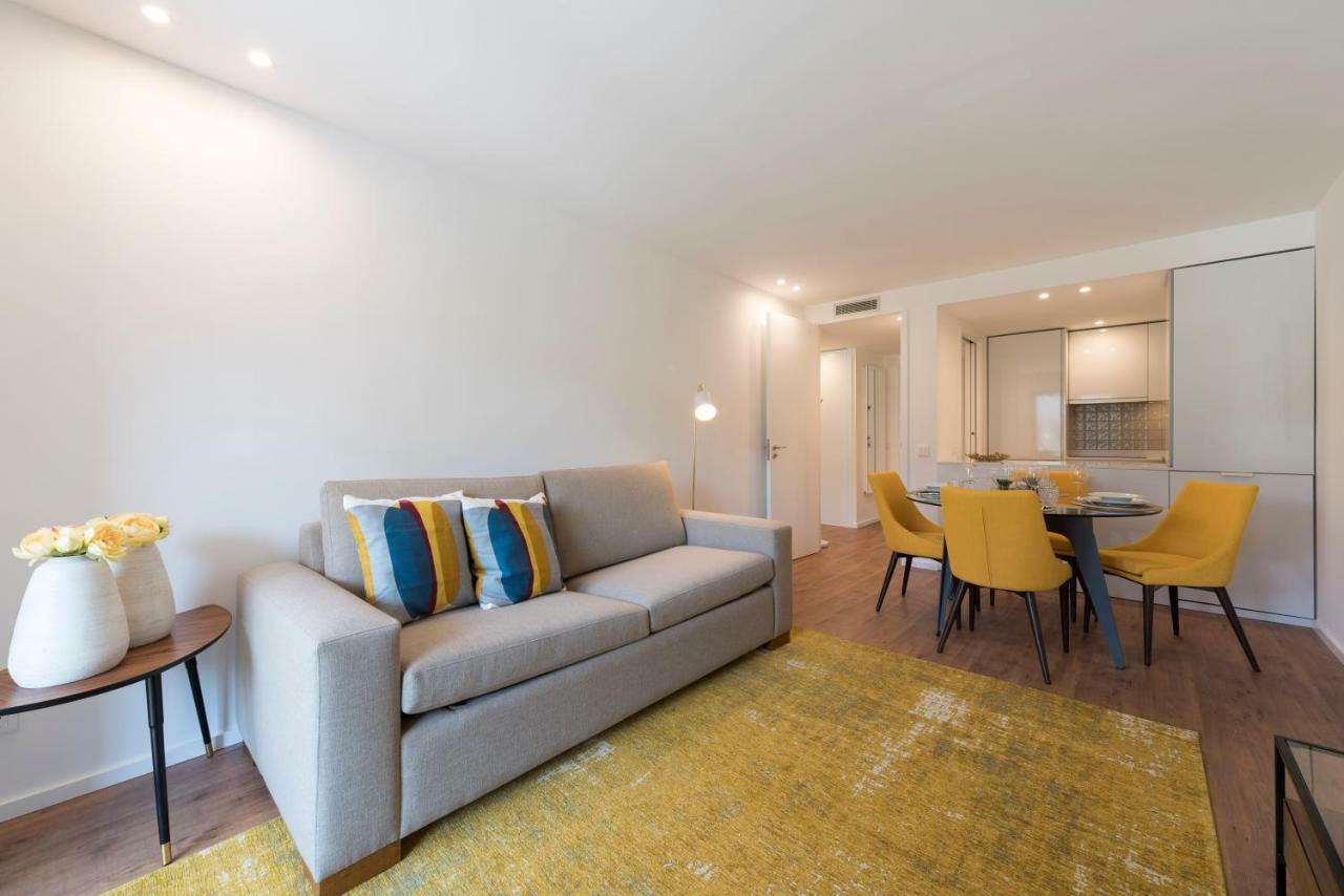 Lovelystay - Downtown Balcony Apartment With Free Parking OOporto Exteriör bild