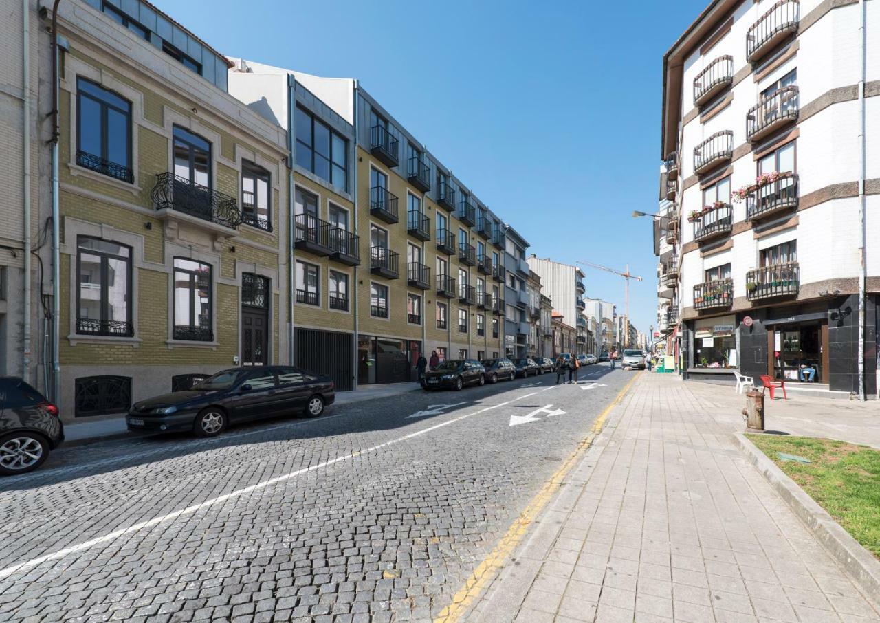 Lovelystay - Downtown Balcony Apartment With Free Parking OOporto Exteriör bild