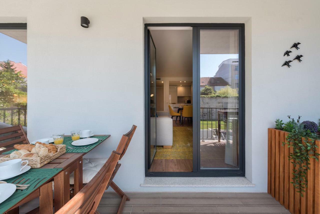 Lovelystay - Downtown Balcony Apartment With Free Parking OOporto Exteriör bild