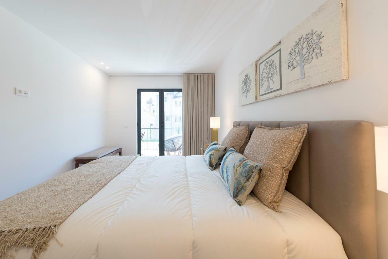 Lovelystay - Downtown Balcony Apartment With Free Parking OOporto Exteriör bild